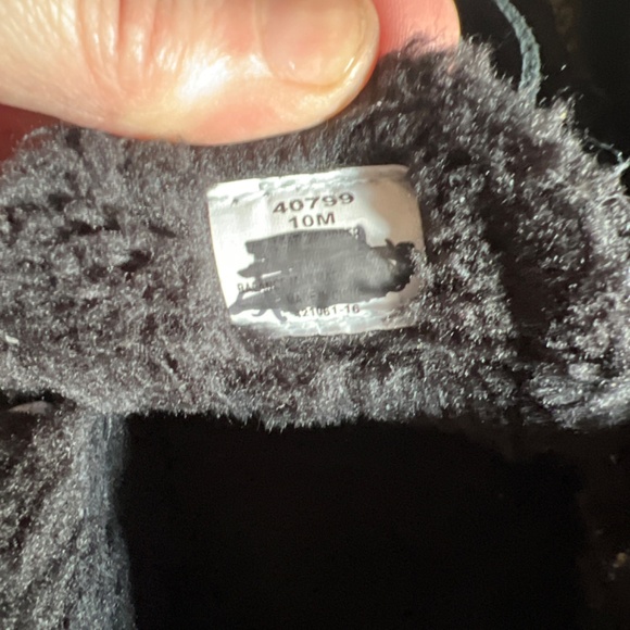 Minnetonka lined moccasin slippers - Picture 3 of 3